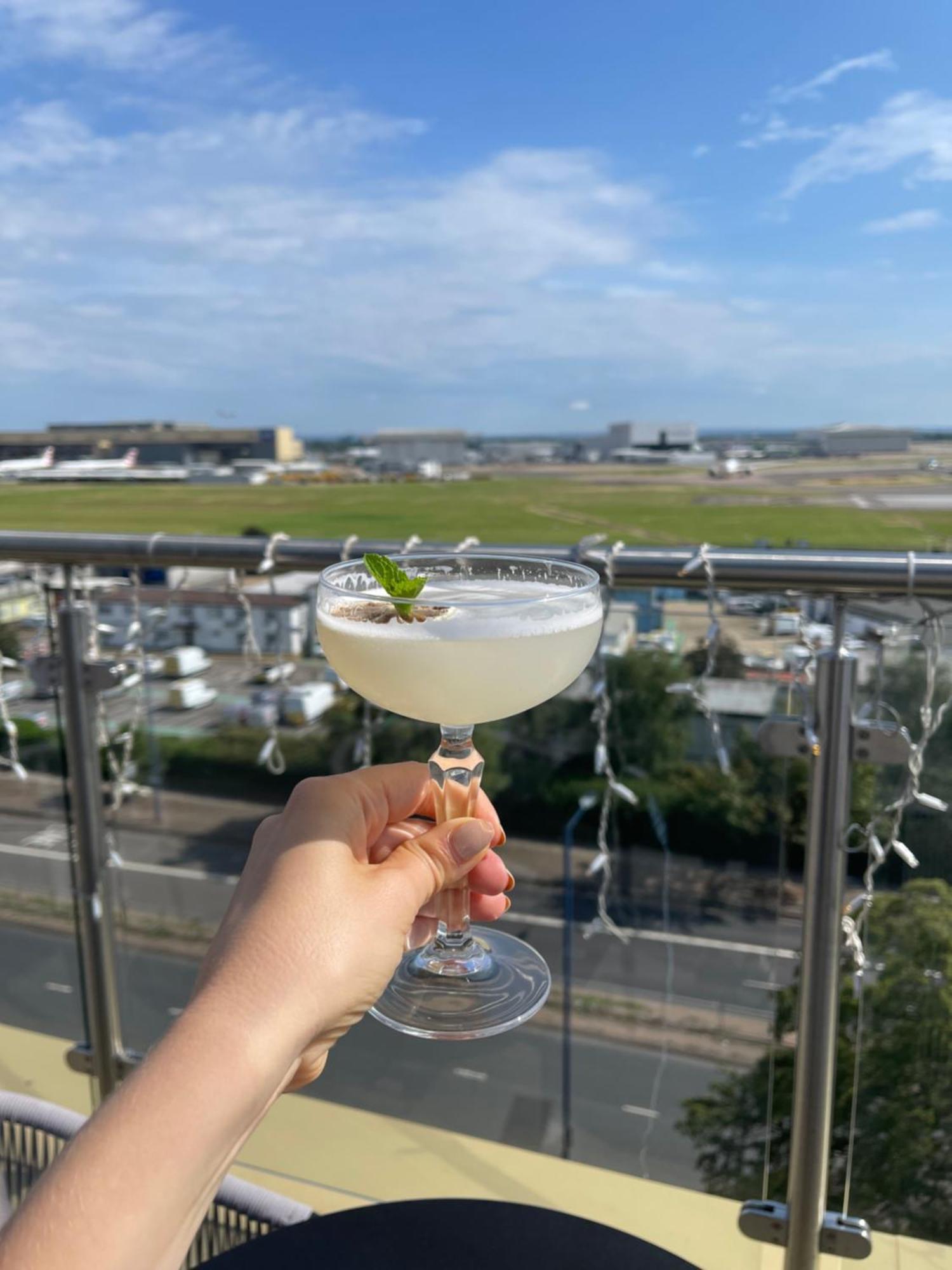 伦敦希思罗机场万怡酒店 Harlington  外观 照片